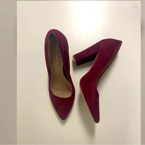 Suede heels - Picture 2 of 3